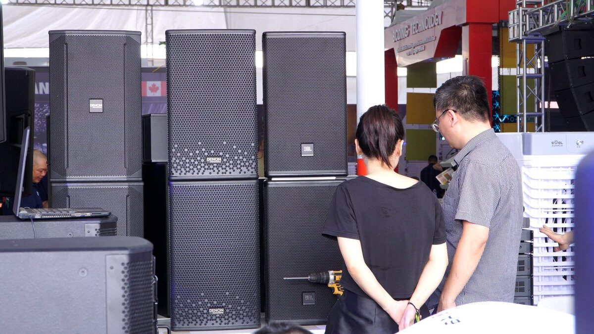 JBL Tại Gian H&agrave;ng Bảo Ch&acirc;u Elec ở Plase Show 2024
