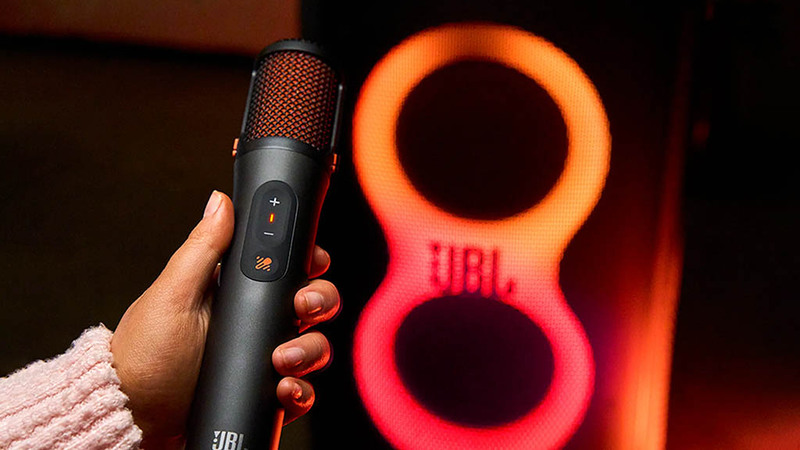 JBL tr&igrave;nh l&agrave;ng micro AI EasySing, biến mọi b&agrave;i h&aacute;t th&agrave;nh karaoke 