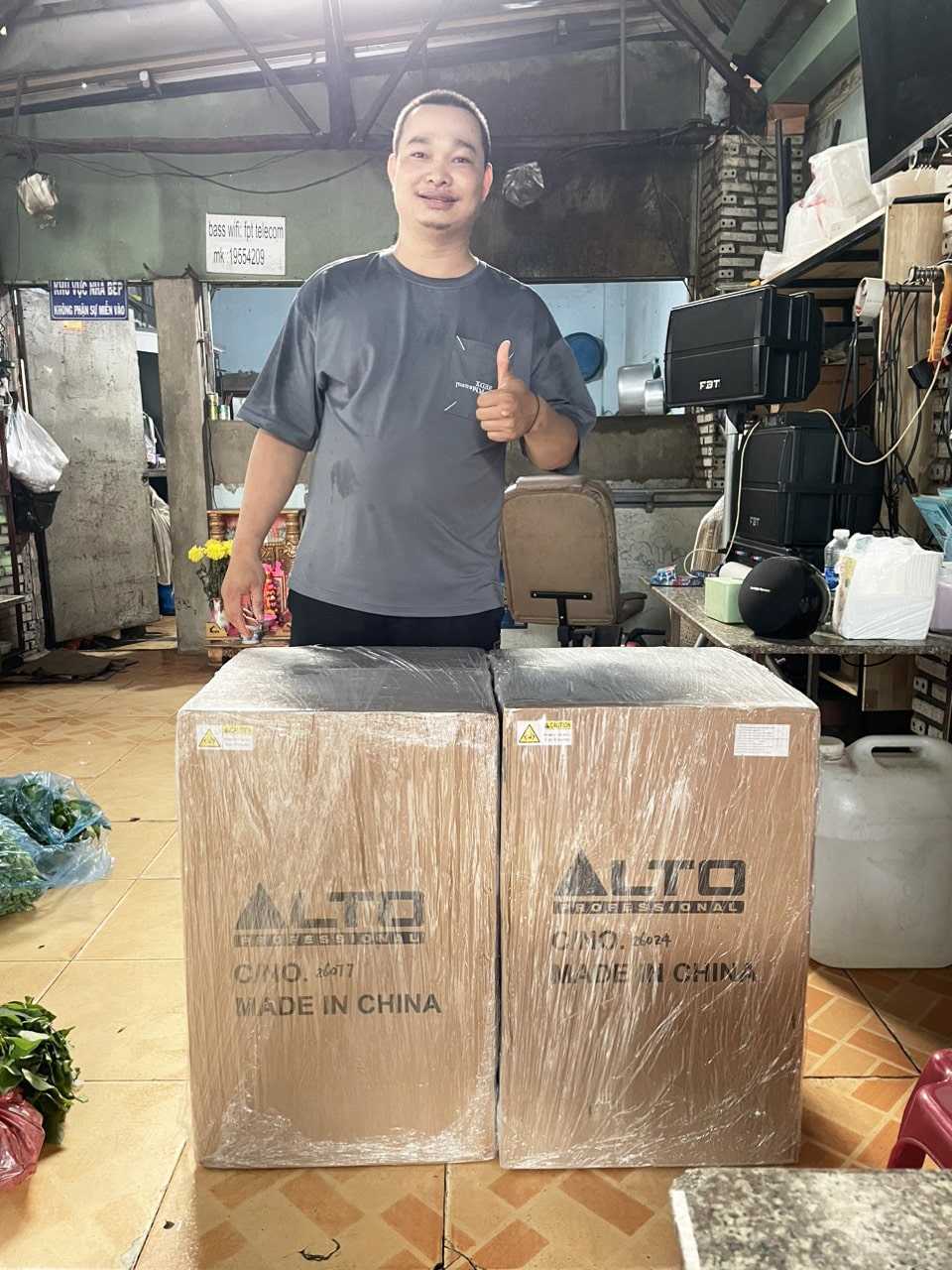 kh&aacute;ch h&agrave;ng đấu gi&aacute; th&agrave;nh c&ocirc;ng tr&ecirc;n livestream Bảo Ch&acirc;u Elec