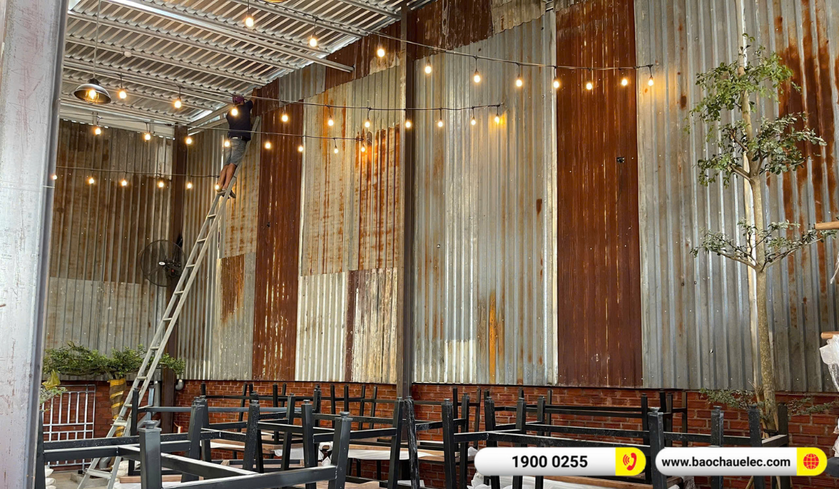 Lắp đặt &acirc;m thanh nh&agrave; h&agrave;ng Alto cho qu&aacute;n buffet lẩu nướng Up Grill & Chill tại Cần thơ