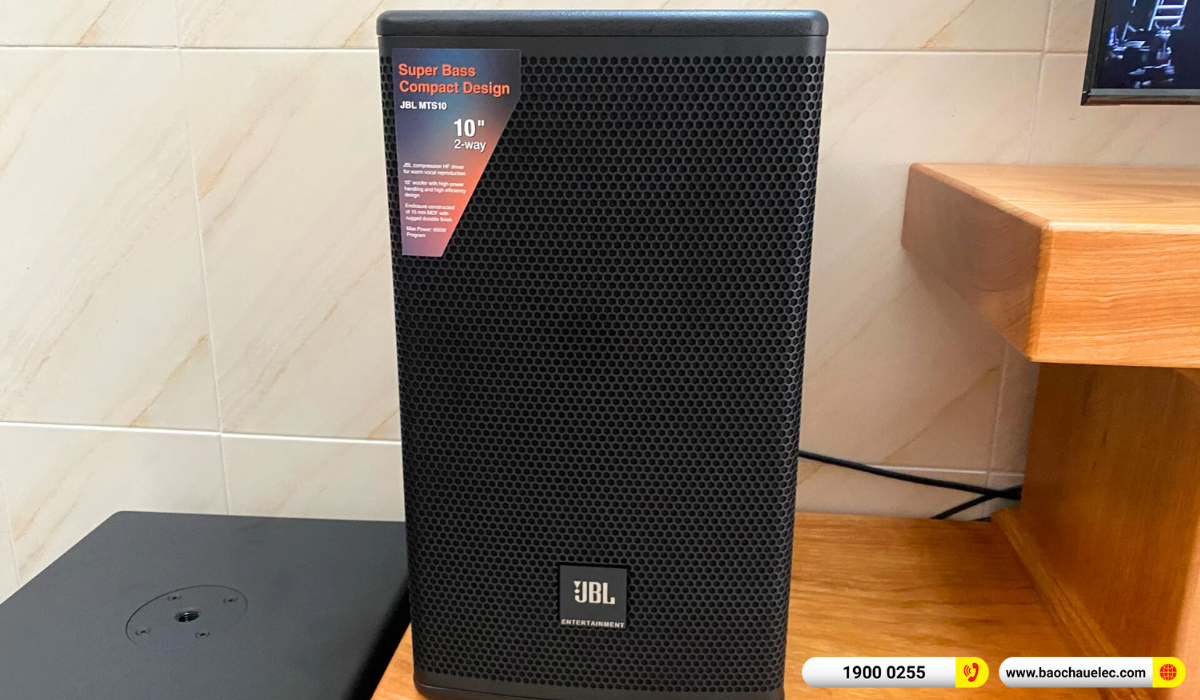 Lắp đặt d&agrave;n karaoke JBL hơn 65tr cho anh Chuyển tại TP HCM