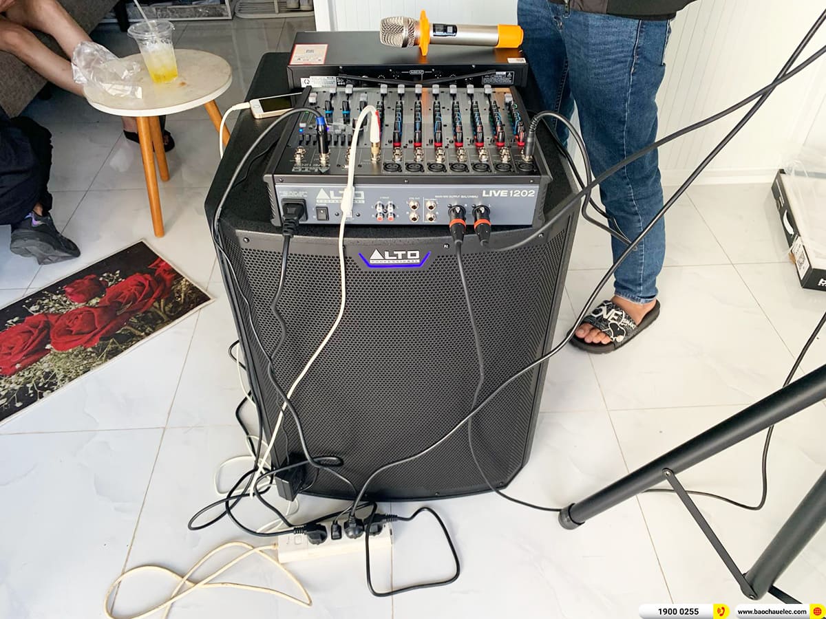Lắp đặt d&agrave;n &acirc;m thanh Alto gần 62tr cho tiệm cắt t&oacute;c May ở Long An