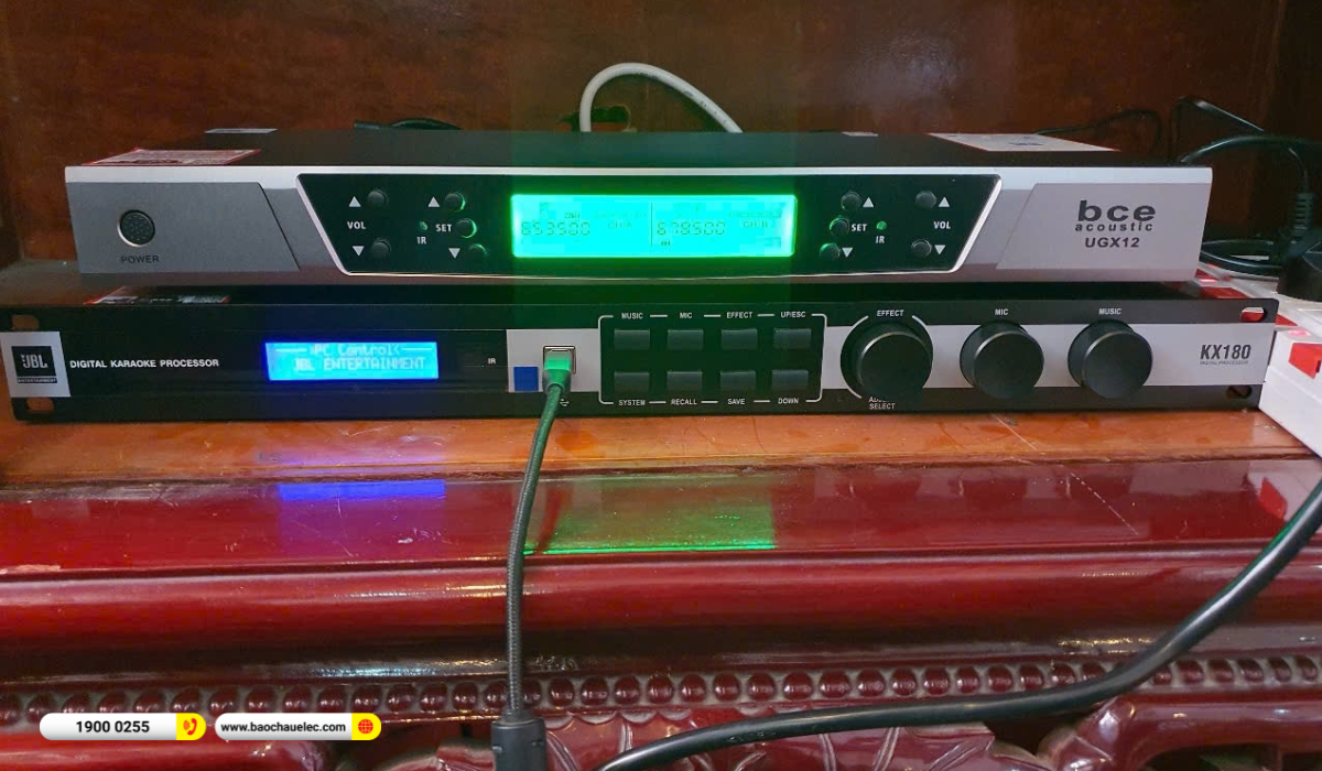 Lắp đặt d&agrave;n karaoke Audiocenter cho anh Hiển tại TP HCM