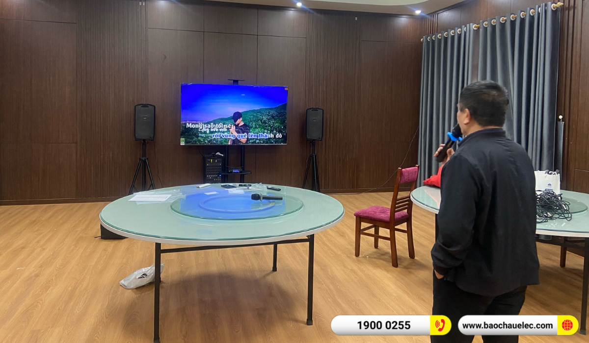 Lắp đặt d&agrave;n karaoke di động Fender hơn 35tr cho trường đại học hạ long tại Quảng Ninh