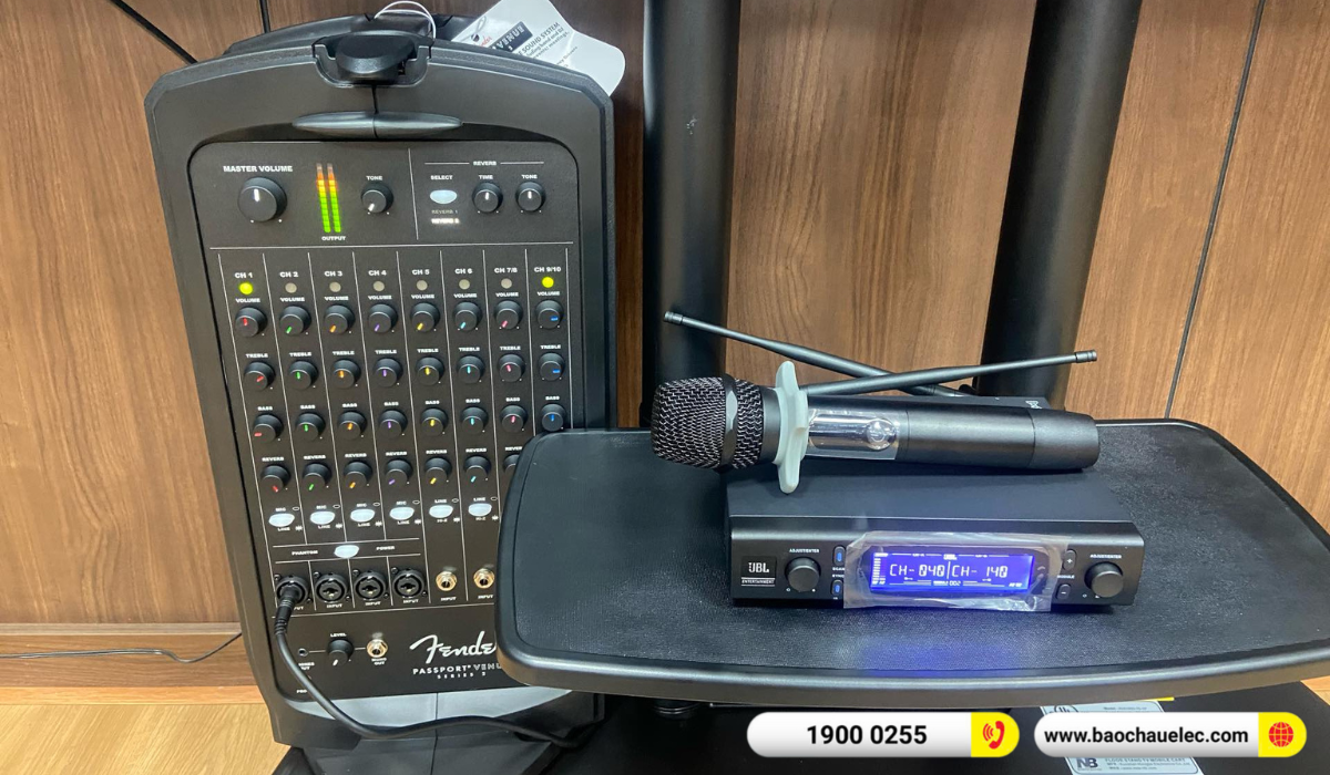 Lắp đặt d&agrave;n karaoke di động Fender hơn 35tr cho trường đại học hạ long tại Quảng Ninh