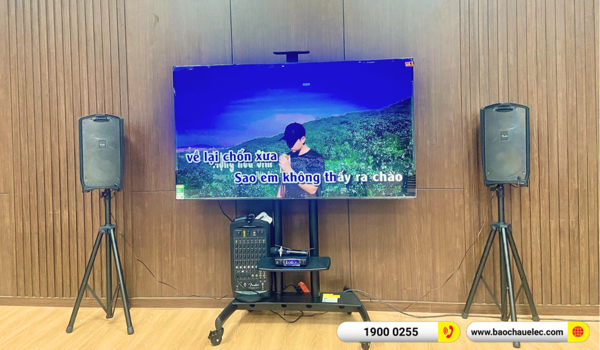 Lắp đặt d&agrave;n karaoke di động Fender hơn 35tr cho trường đại học hạ long tại Quảng Ninh 