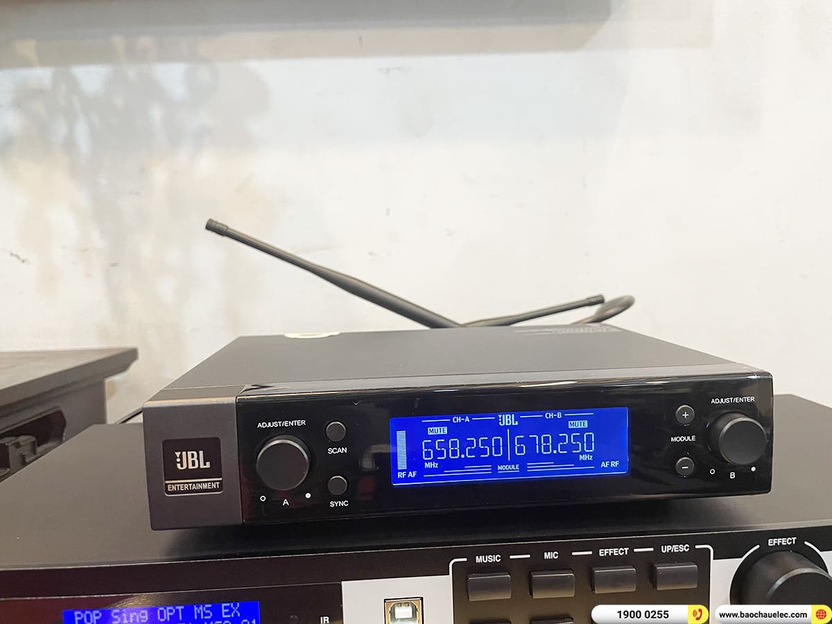 Lắp đặt d&agrave;n karaoke di động RCF hơn 75tr cho anh Lợi ở Cần Thơ
