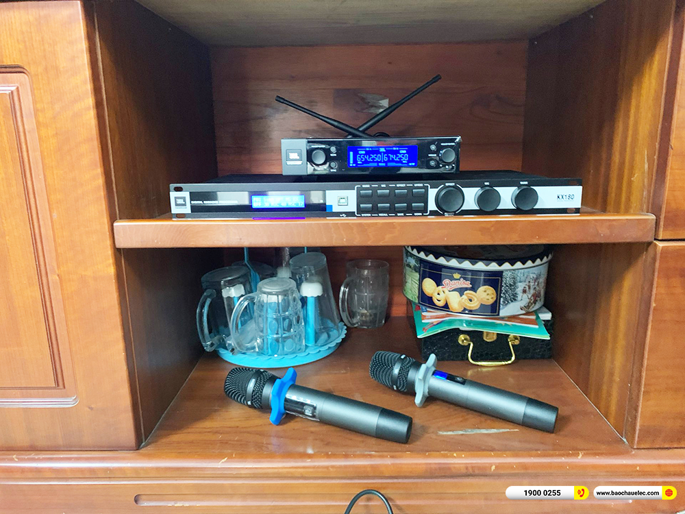 Lắp đặt d&agrave;n karaoke JBL hơn 23tr cho anh Cường ở TPHCM