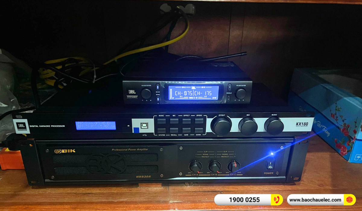 Lắp đặt d&agrave;n karaoke JBL hơn 70tr cho anh Đạt tại Hải Dương