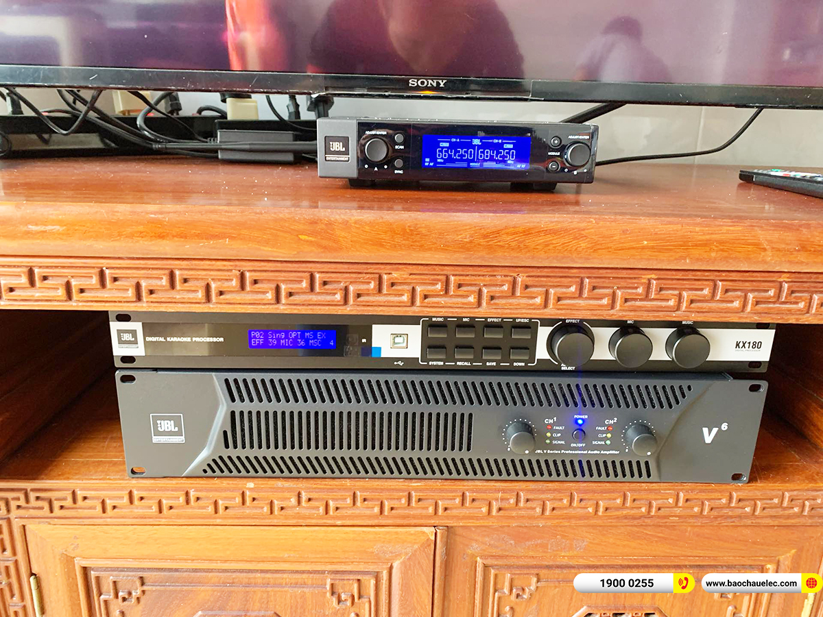 Lắp đặt d&agrave;n karaoke JBL 55tr cho anh Diệp ở TPHCM