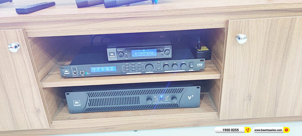 Lắp đặt d&agrave;n karaoke JBL gần 68tr cho anh Huỳnh ở TPHCM