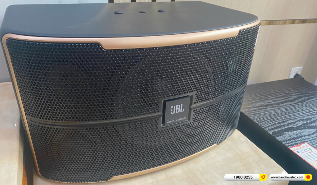 Lắp đặt d&agrave;n karaoke JBL gần 33tr cho anh Tuyết tại TP HCM