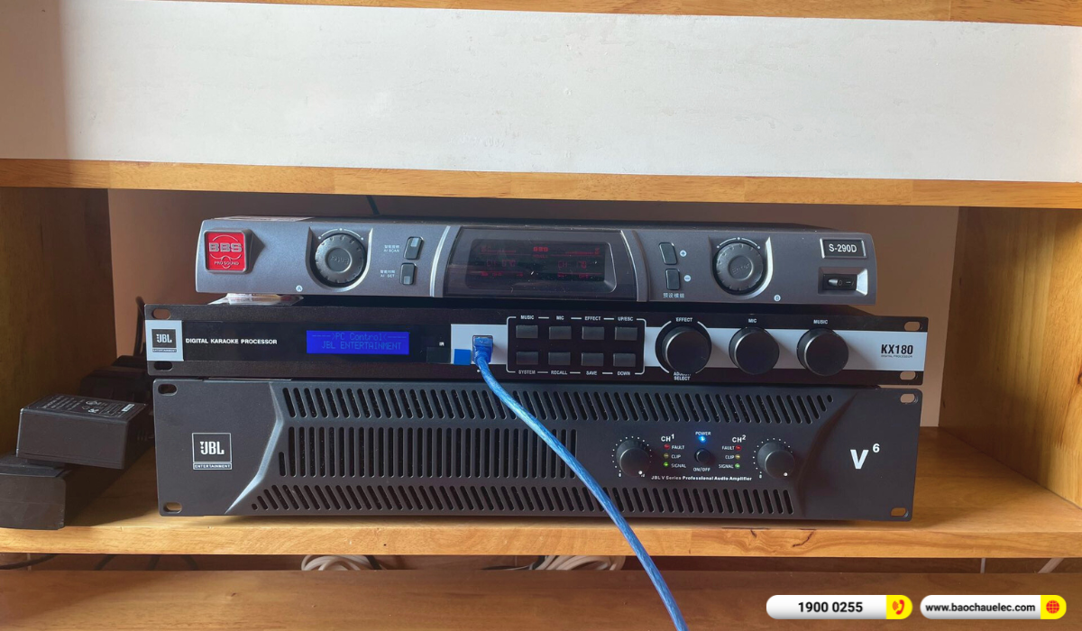 Lắp đặt d&agrave;n karaoke JBL hơn 45tr cho chị Mai tại TP HCM