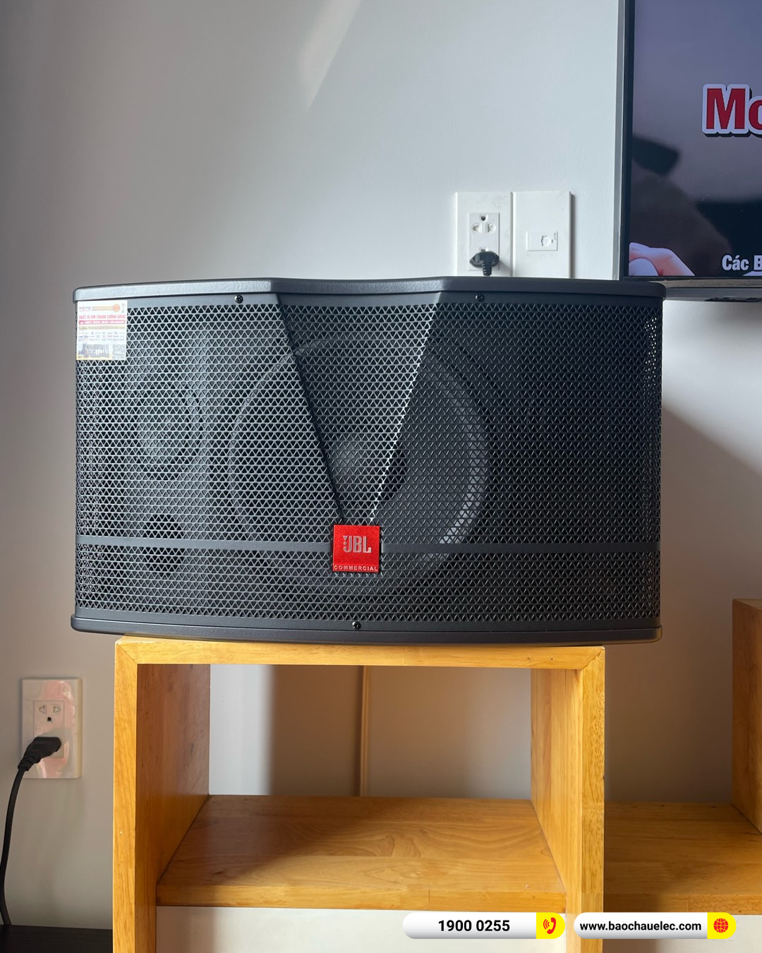 Lắp đặt d&agrave;n karaoke JBL hơn 45tr cho chị Mai tại TP HCM