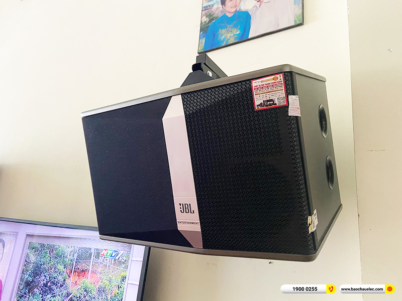 Lắp đặt d&agrave;n karaoke JBL hơn 38tr cho chị Thu ở TPCHM