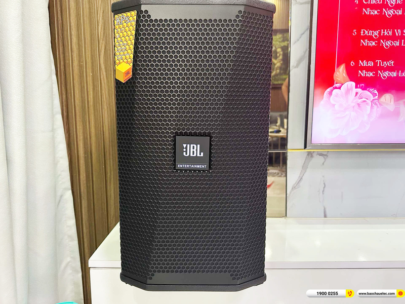 Lắp đặt d&agrave;n karaoke JBL hơn 45tr cho chị Tường Anh ở TPHCM