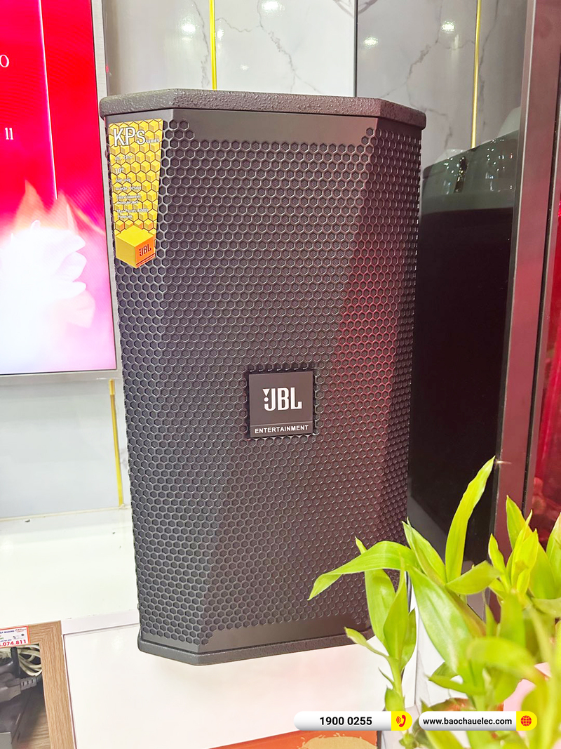 Lắp đặt d&agrave;n karaoke JBL hơn 45tr cho chị Tường Anh ở TPHCM