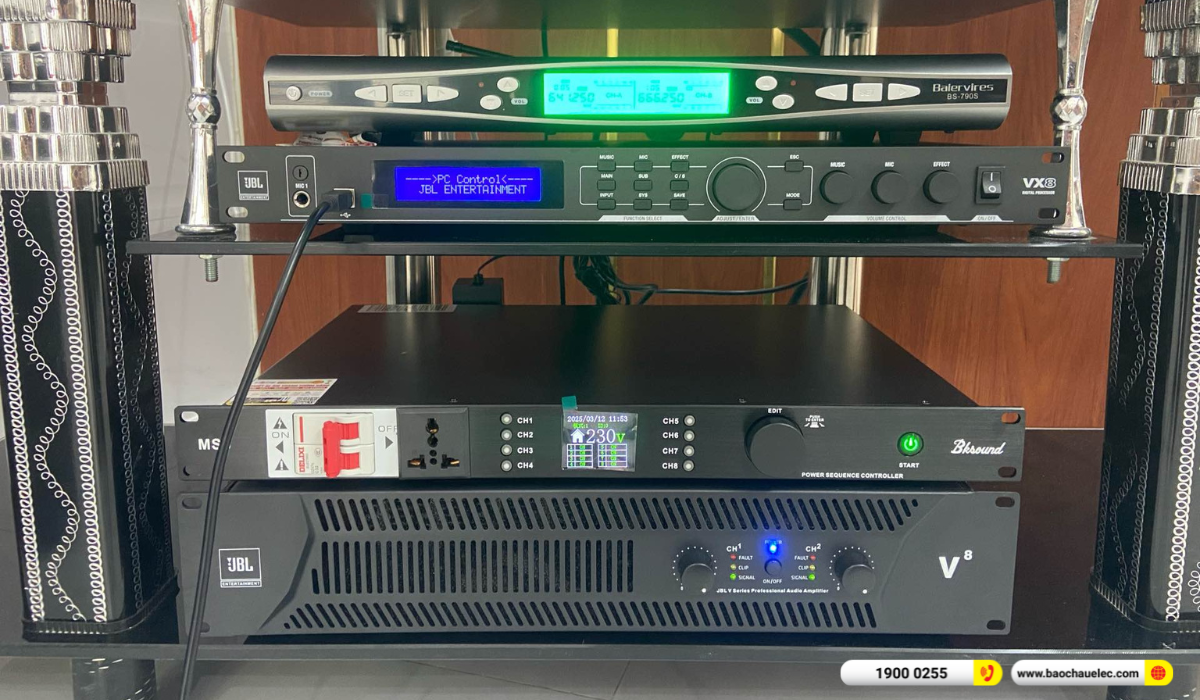 Lắp dặt d&agrave;n karaoke RCF hơn 102tr cho chị B&igrave;nh tại TP HCM