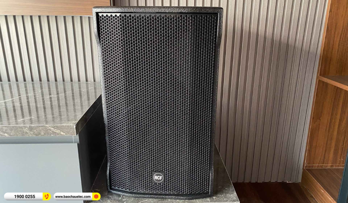 Lắp đặt d&agrave;n karaoke RCF gần 120tr cho chị Chung tại TP HCM