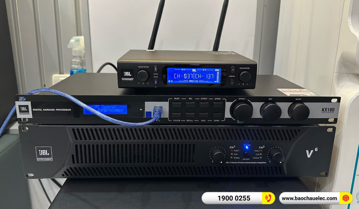 Lắp đặt d&agrave;n karaoke RCF hơn 96tr cho chị Thơm tại H&agrave; Nội