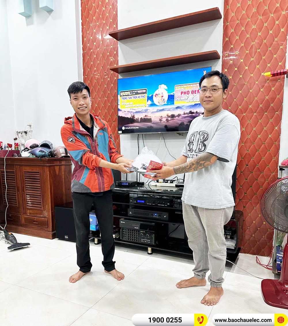 Lắp đặt d&agrave;n karaoke RCF gần 97tr cho c&ocirc; Xuyến ở TPHCM