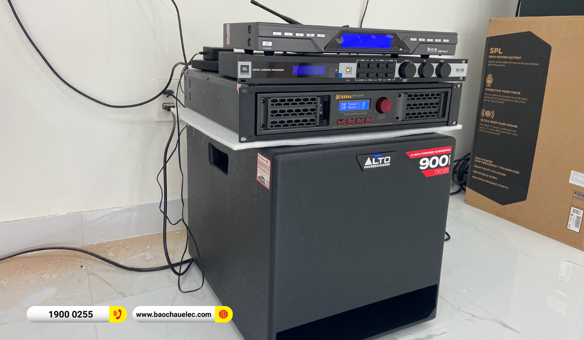 Lắp đặt d&agrave;n karaoke RCF hơn 61tr cho chị Hoa tại TPHCM
