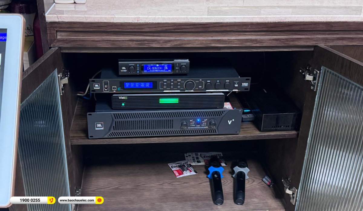 Lắp đặt d&agrave;n karaoke RCF hơn 102tr cho chị Như Dương tại TP HCM