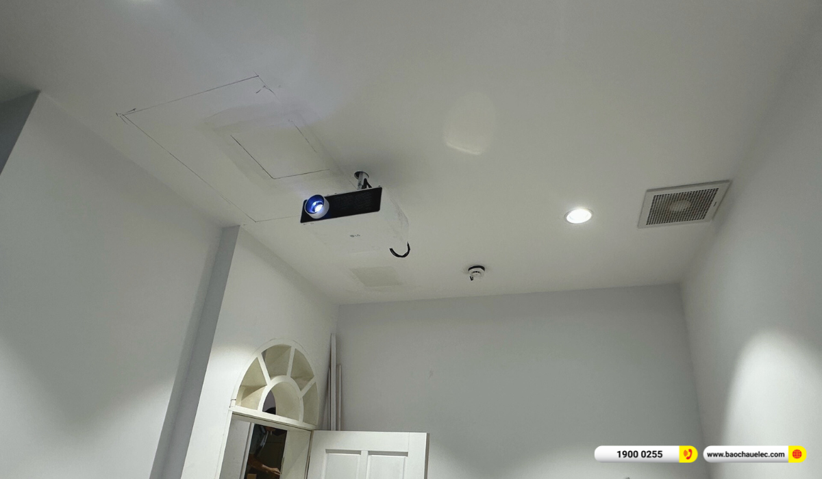 Lắp đặt d&agrave;n karaoke RCF, m&aacute;y chiếu hơn 260tr cho anh Đốc tại TP HCM