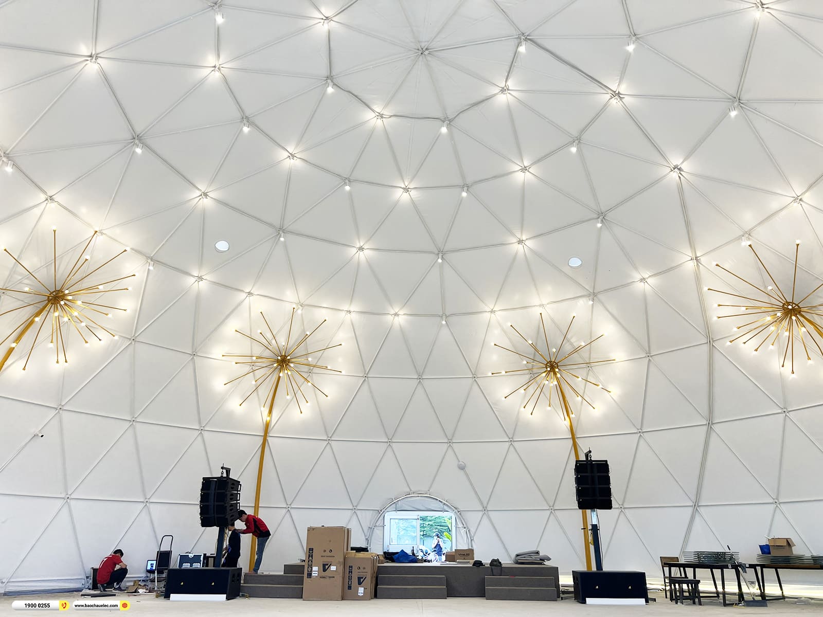Lắp đặt dàn line array ACTPRO gần 250tr cho nhà hàng Lalaland Ballroom ở TPHCM