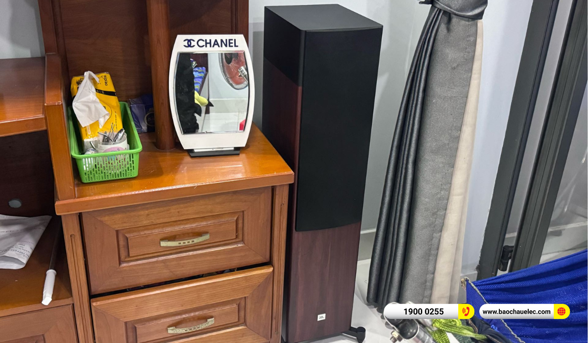 Lắp đặt d&agrave;n nghe nhạc JBL gần 24tr cho anh c&aacute;t tại TP HCM