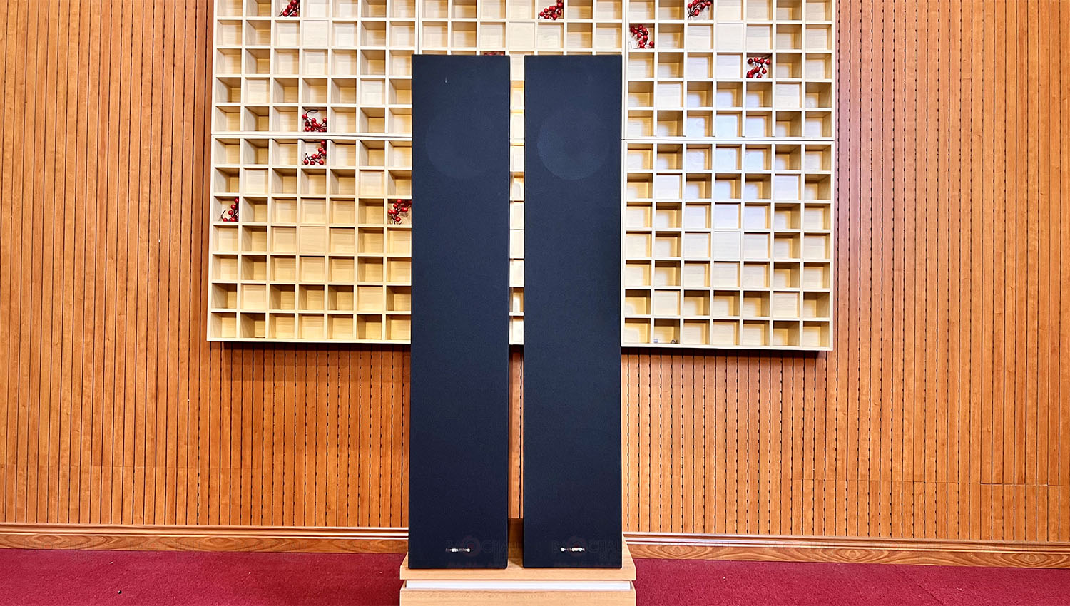 Loa B&W 603 S2 Anniversary Edition