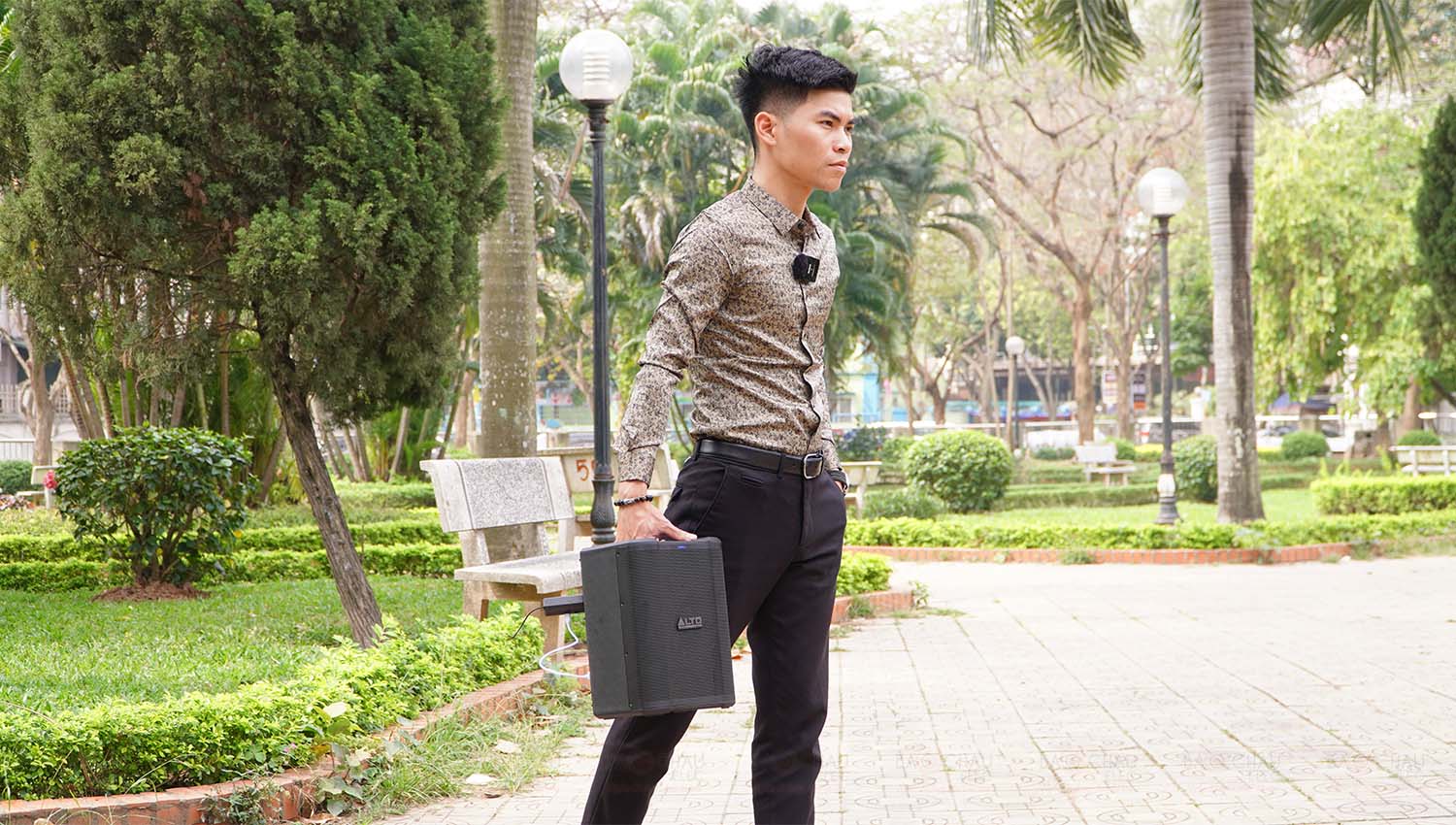 Loa di động Alto Busker