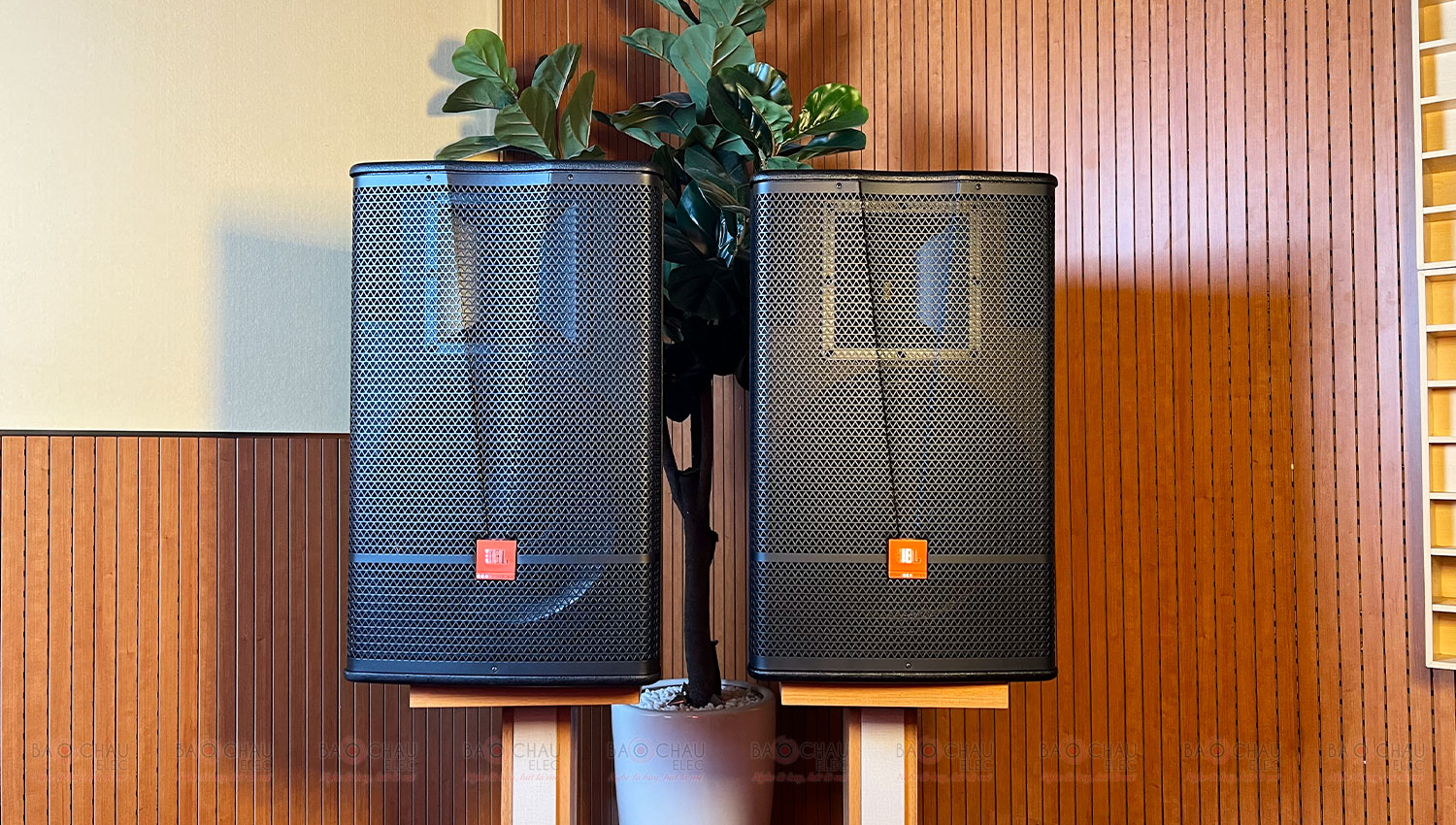 Loa Karaoke JBL CV1570 (Full Bass 40cm, Ba Sao)