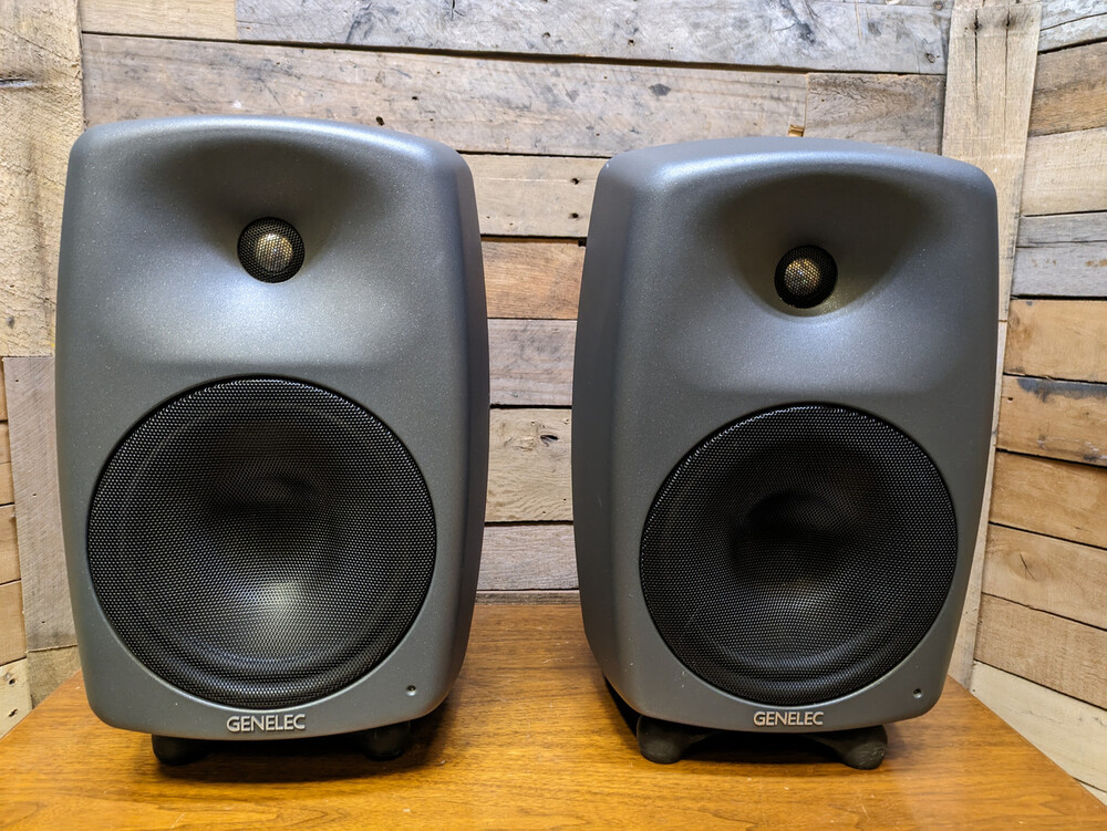 Loa kiểm &acirc;m Genelec 8050B
