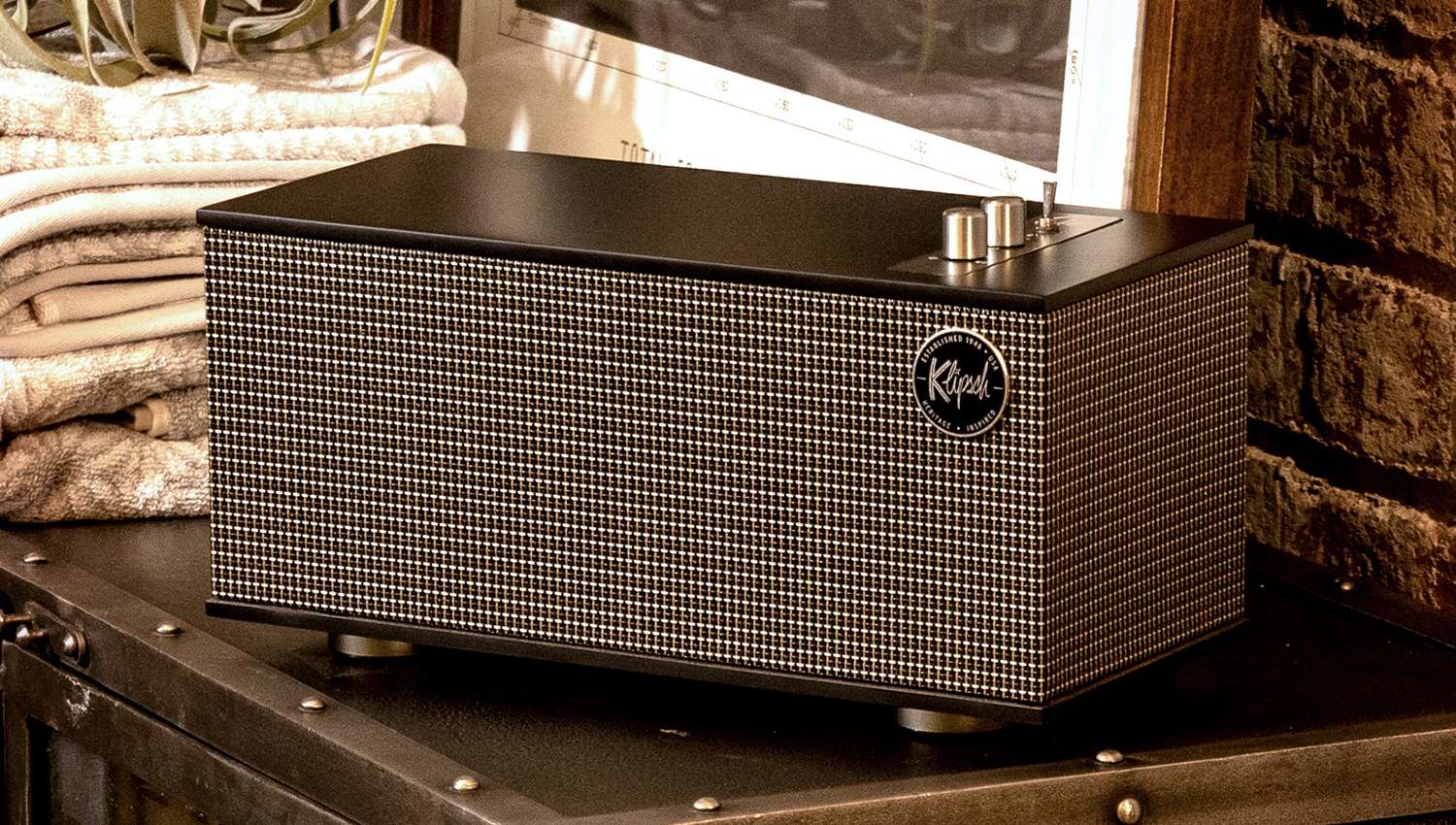 Loa Klipsch The One II Black