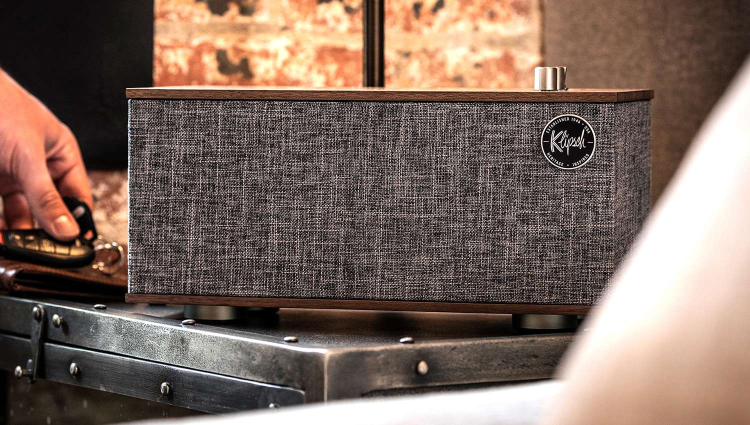 Loa Klipsch The One II Walnut
