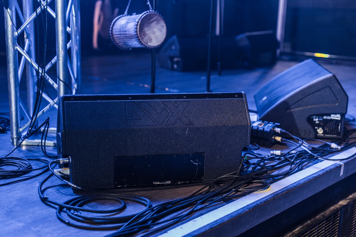 Loa monitor dBTechnoligies DVX DM 15TH