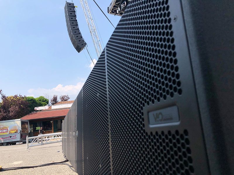Loa sub điện dBTechnologies DVA S1518N