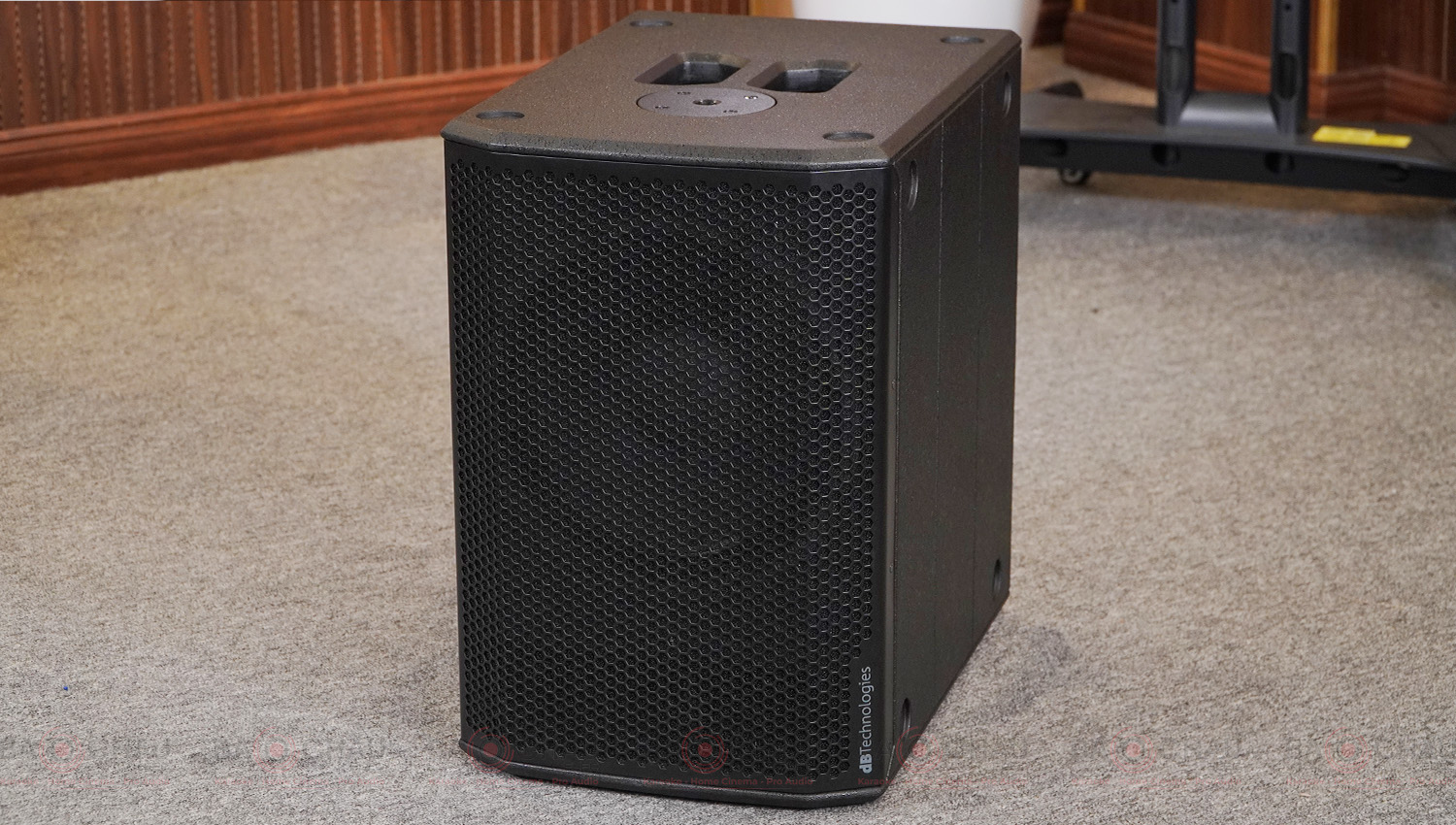 Loa sub điện dBTechnologies Sub 612