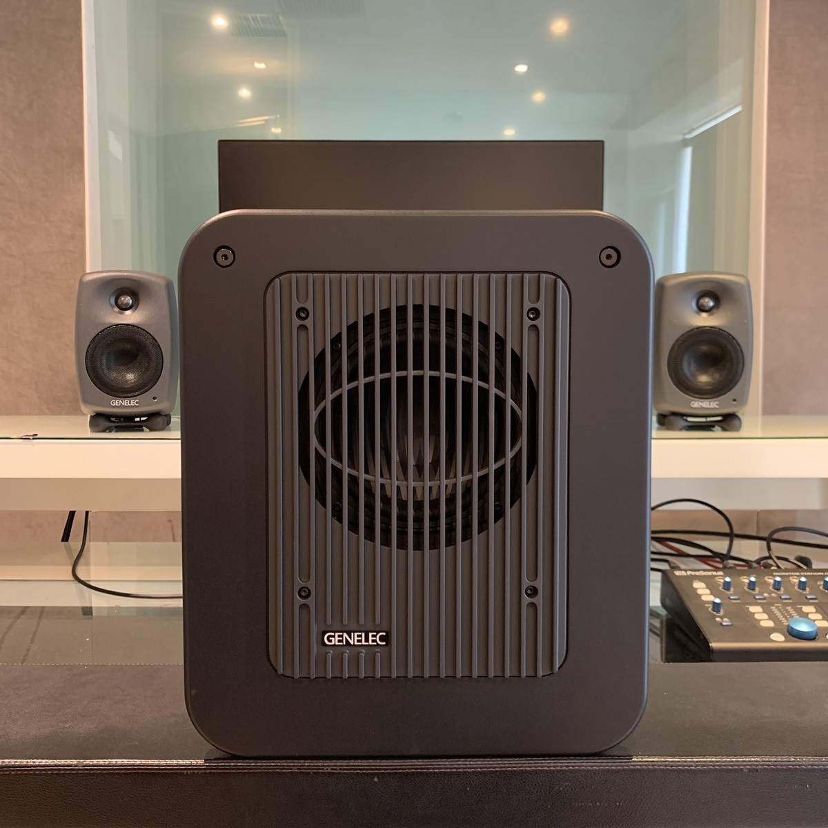 loa sub kiểm âm Genelec 7040A