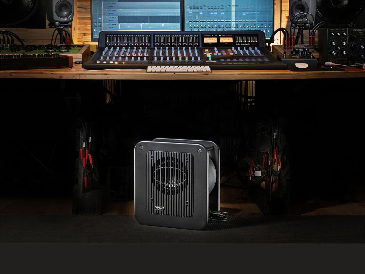 Loa sub kiểm &acirc;m Genelec 7050C