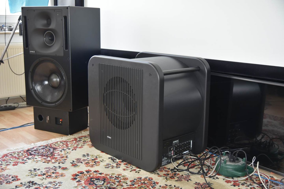 Loa sub kiểm &acirc;m Genelec 7380A