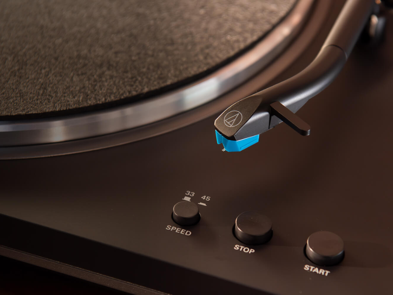 M&acirc;m Đĩa Than Audio Technica AT-LP70XBT
