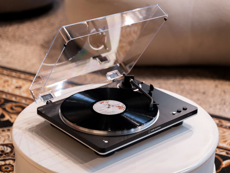 M&acirc;m Đĩa Than Audio Technica AT-LP70XBT