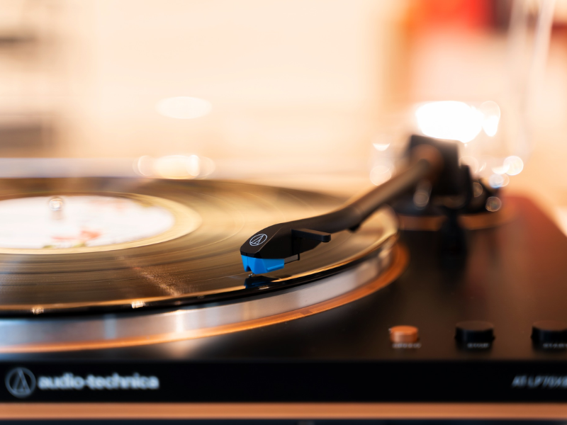 M&acirc;m Đĩa Than Audio Technica AT-LP70XBT