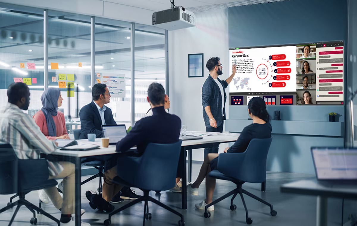 M&aacute;y chiếu Laser LG BU50RG 4K