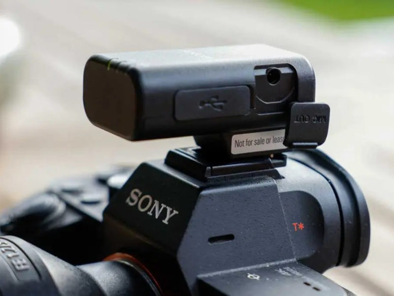 Micro thu &acirc;m kh&ocirc;ng d&acirc;y Sony ECM-W3