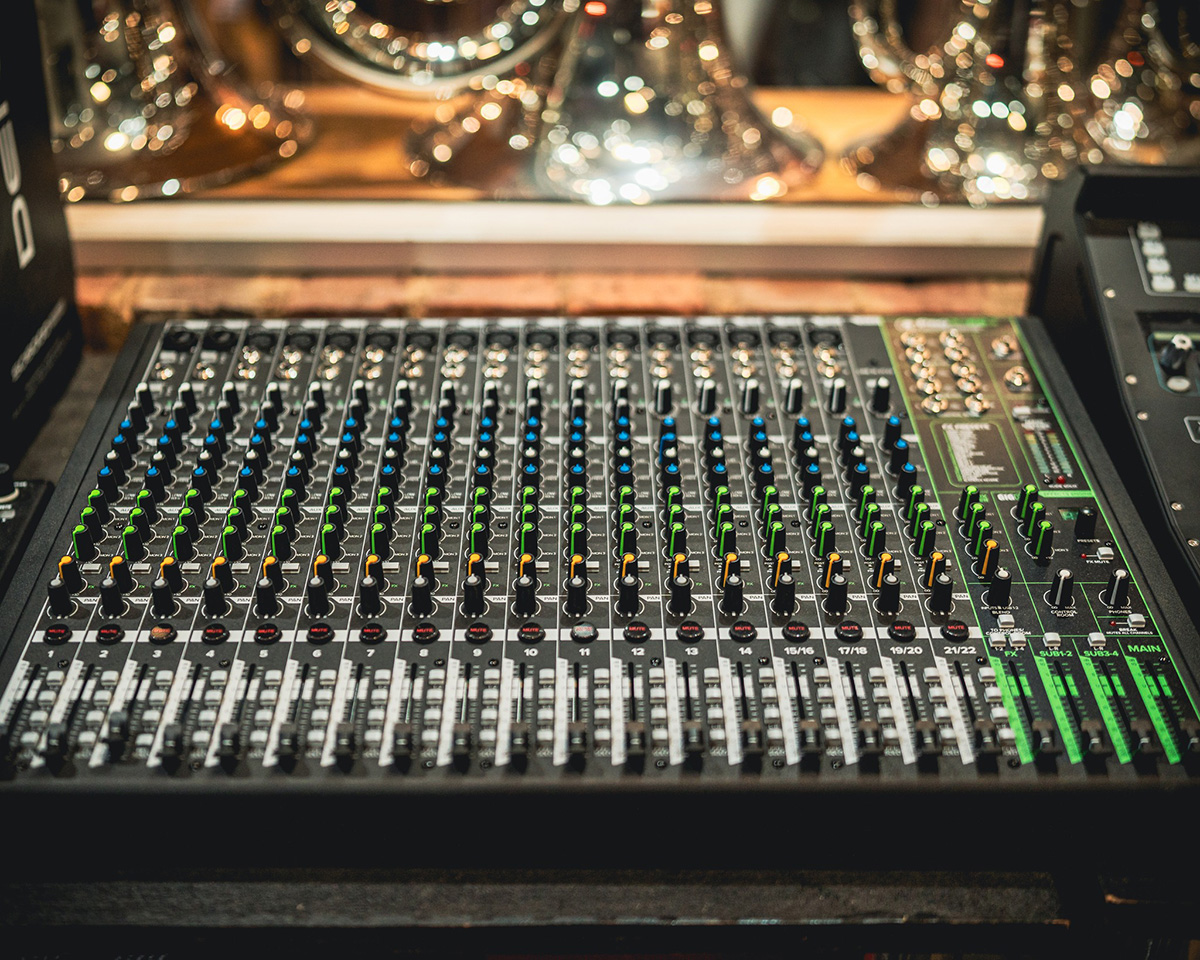 Mixer Mackie ProFX22v3
