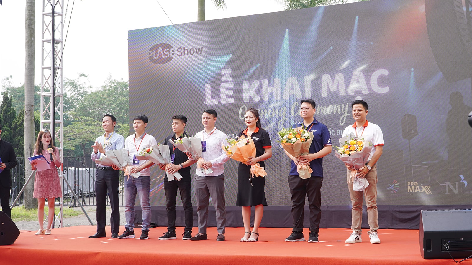 Bảo Châu Elec đầy hứng khởi trong ngày đầu khai mạc Plase Show 2024