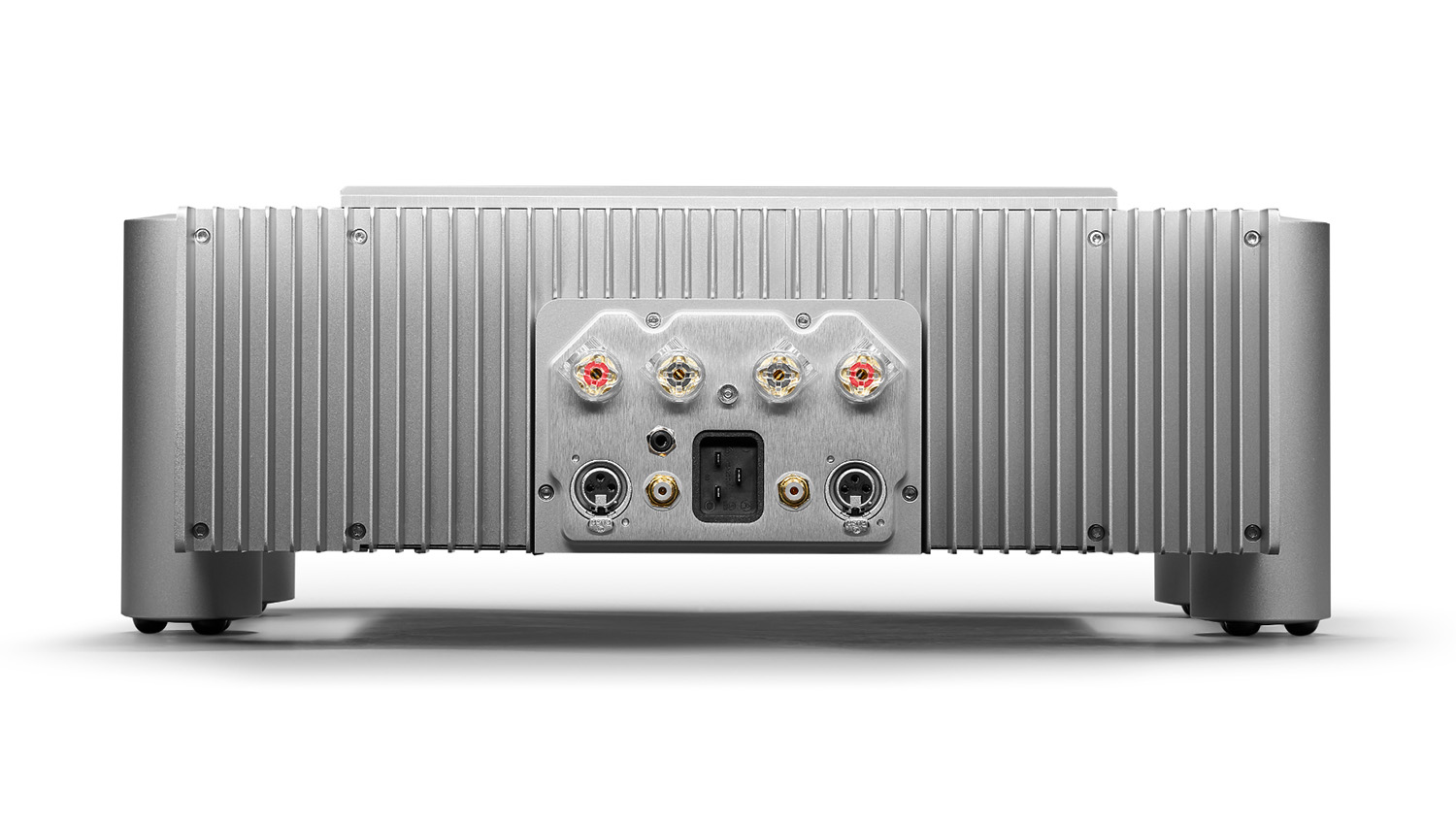 Mặt sau Power Amply Chord Ultima 3